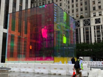 Apple Store Fifth Avenue Dichroic Film 3M