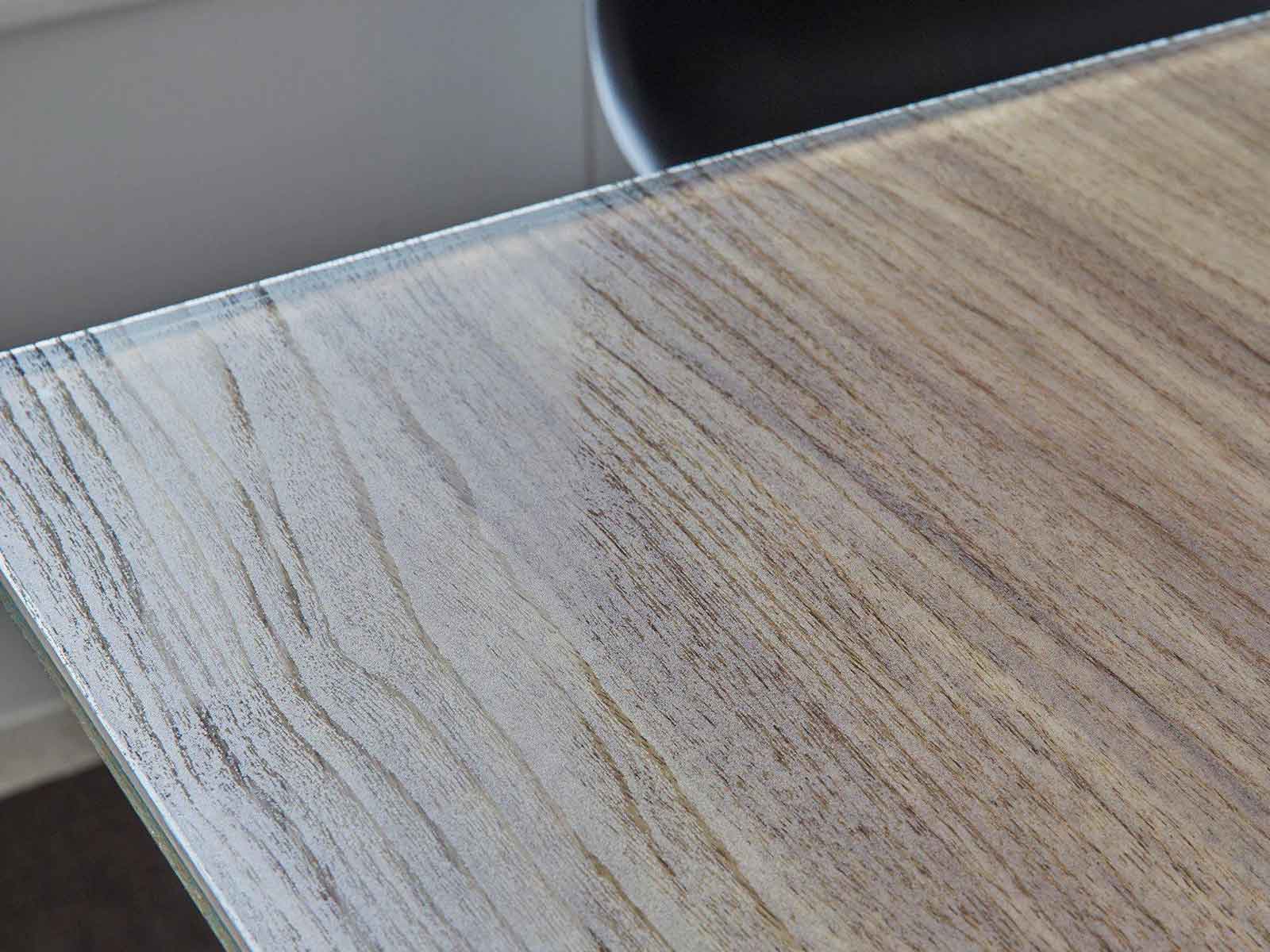 Pellicola per vetro con effetto legno