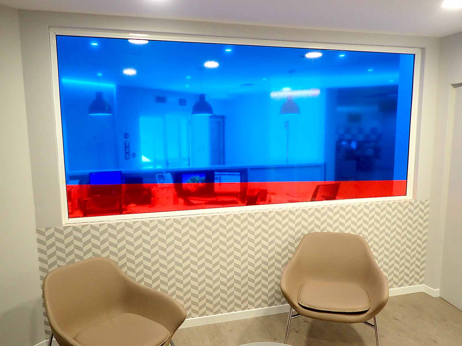 Pellicole colorate trasparenti per decorazione vetri